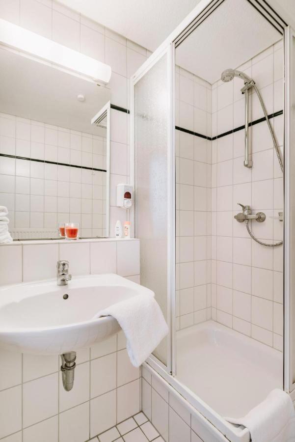 Hotel Zur Radau Бад-Гарцбург Экстерьер фото